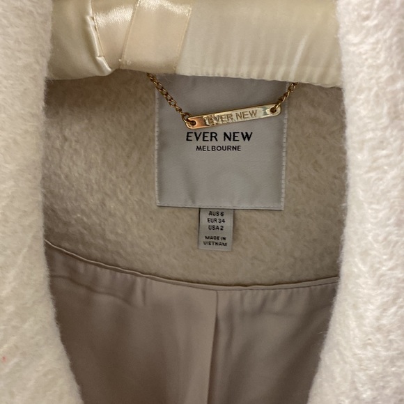 White Peacoat - Picture 5 of 9